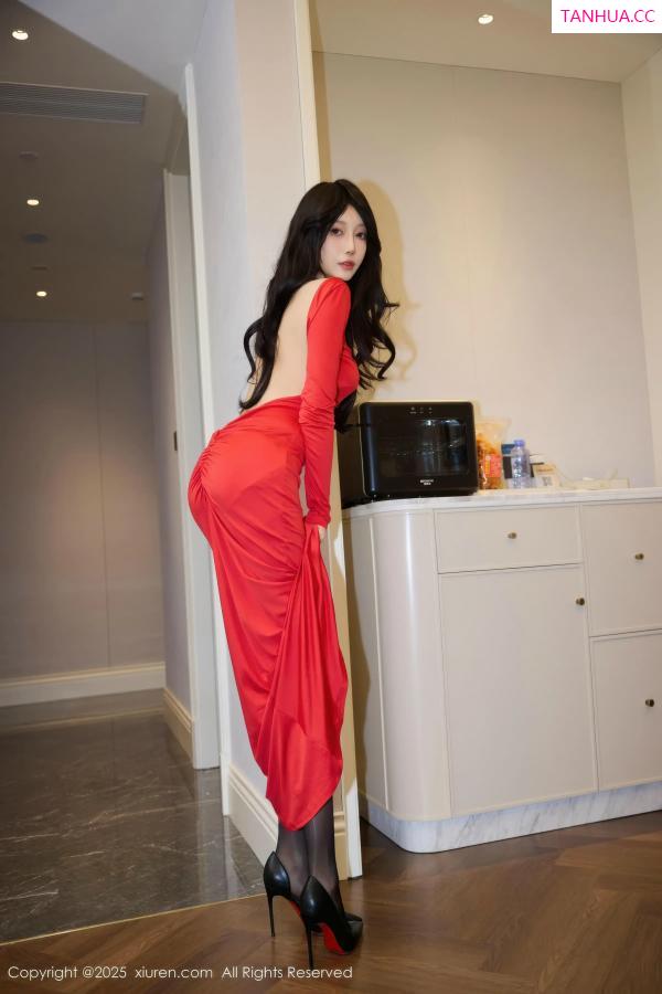 玥儿玥  [XiuRen]高清写真图 2025.12.29 No.11169 玥儿玥er 超薄黑丝第18张图片